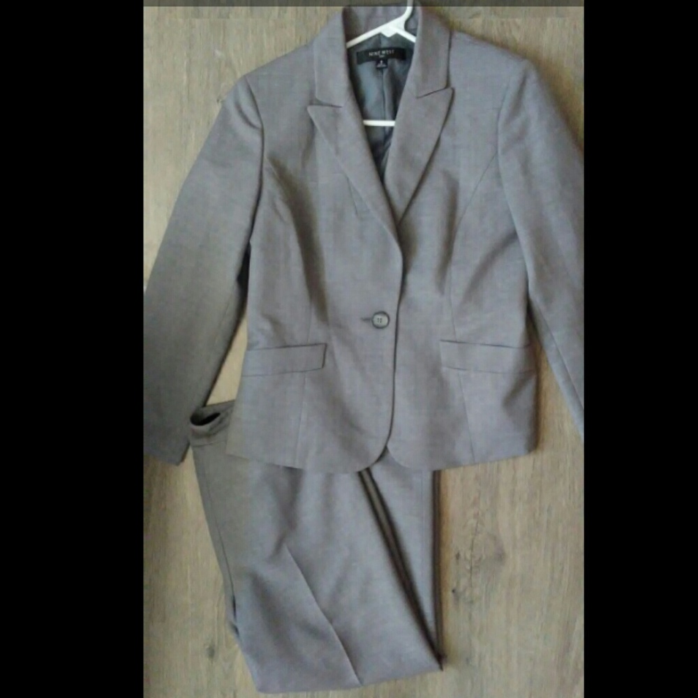 Nine West Womens Suit